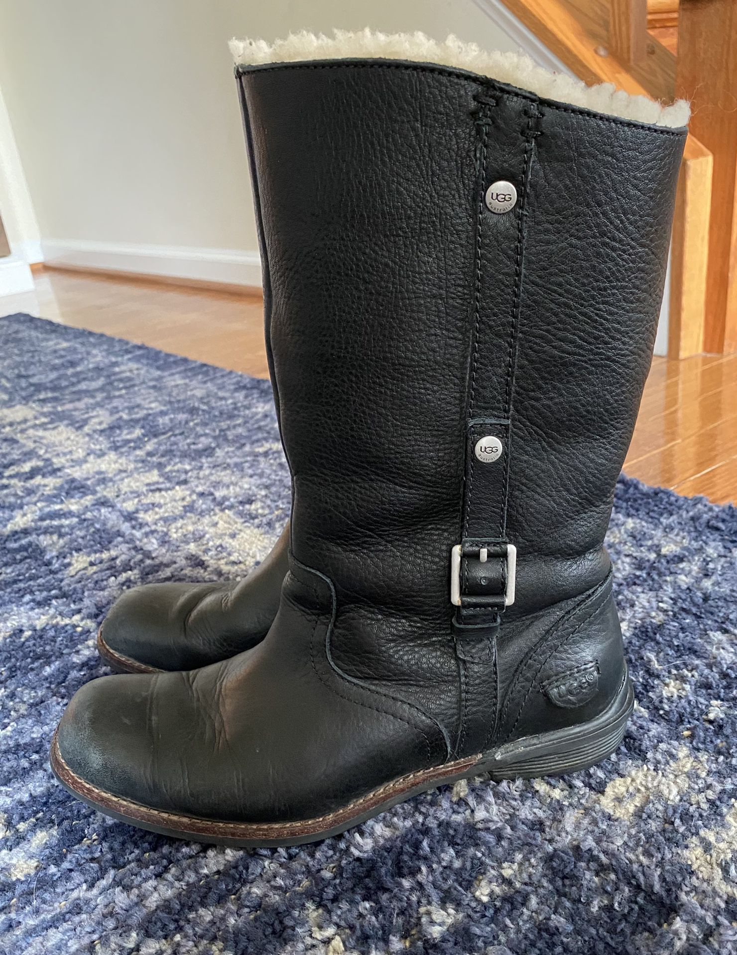 UGG Australia Women’s Leather Boots Size 8