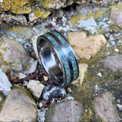 Titanium Ring W/ Moss Agate  Size 9.5