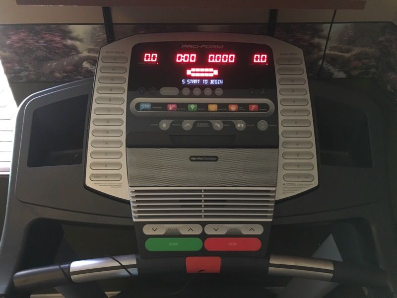 ProForm Proshox Elite 2 Cushioning Power 995 Treadmill for Sale in Bakersfield CA OfferUp