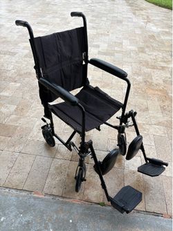Wheelchair, collapsible