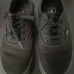 Black 7.5 Vans