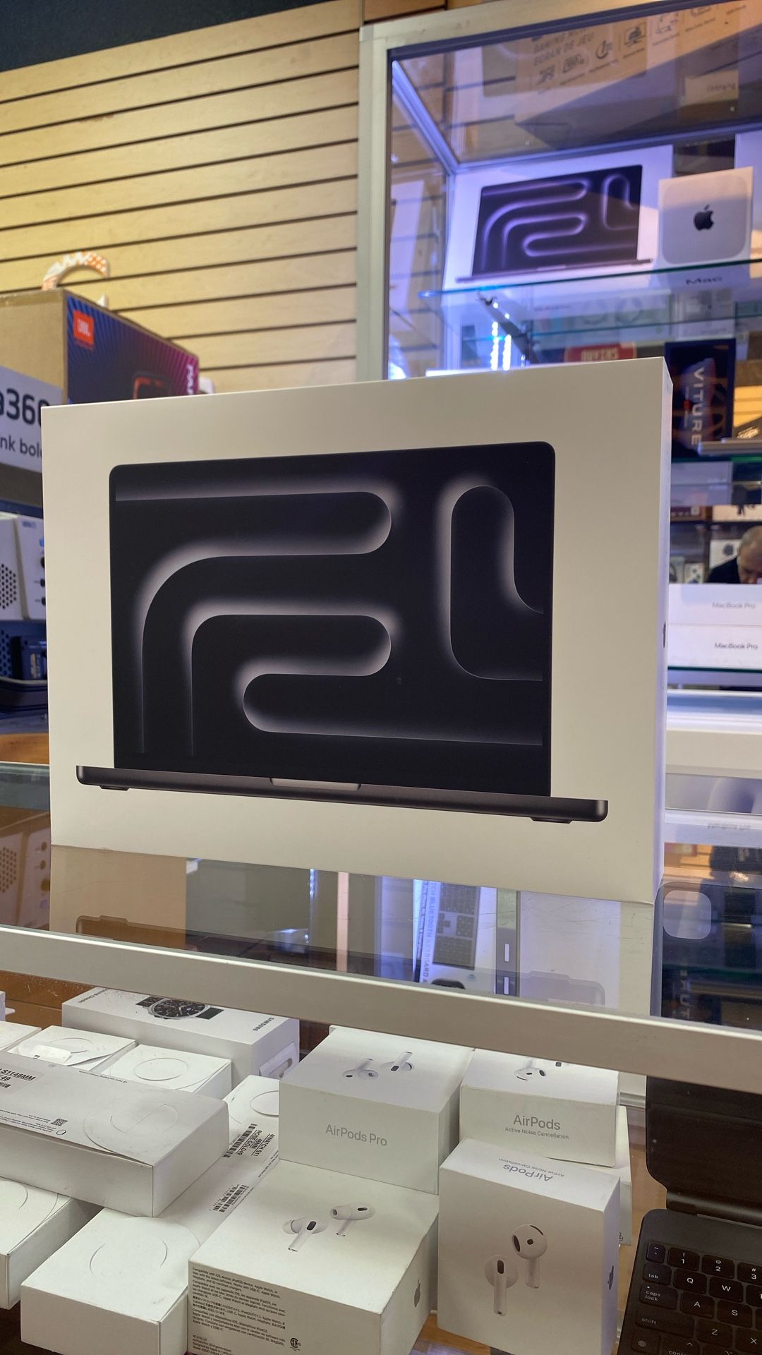 14”MacBook Pro M5 With Nano Texture 32Ram 512SSD