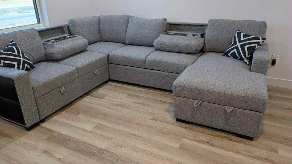 New Sleeper Sectional Couch with USB! Includes Free Delivery🚚!
