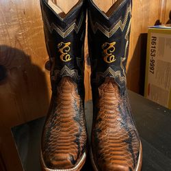 Men's cowboy boots, Elliut brand, size 8.5 U.S.A. or 27.5 Mex