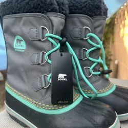 SOREL SNOW BOOTS