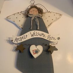 Rustic farmhouse wood Angel wall decor 14” x 20”