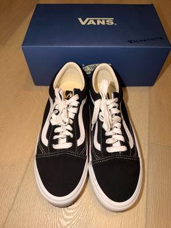 Worn once Vans LX OLD SKOOL Men’s Black & White Old Skool Canvas Sneaker size 8 men 9.5 w