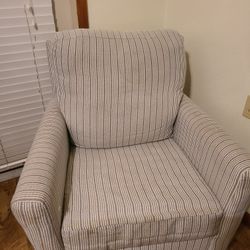 Rocking Chair/swivel