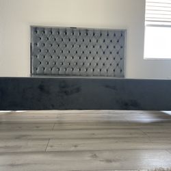 Gray King Tufted Bed Silver Frame 