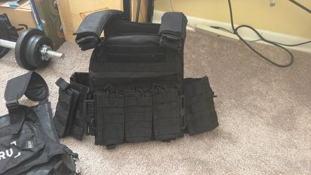 Armor Plate Carrier Vest And Running Chest Rig