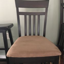 High Table And Four Chair Dining Set