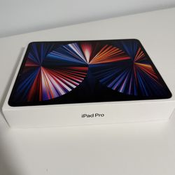 iPad Pro 12.9 inch (5th generation) (Not Working) 256 gb with Apple Pencil With Box & Case