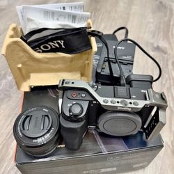 Sony Alpha a6700 Mirrorless Camera 26MP, 3 Lenses, Charger And 3 Filters