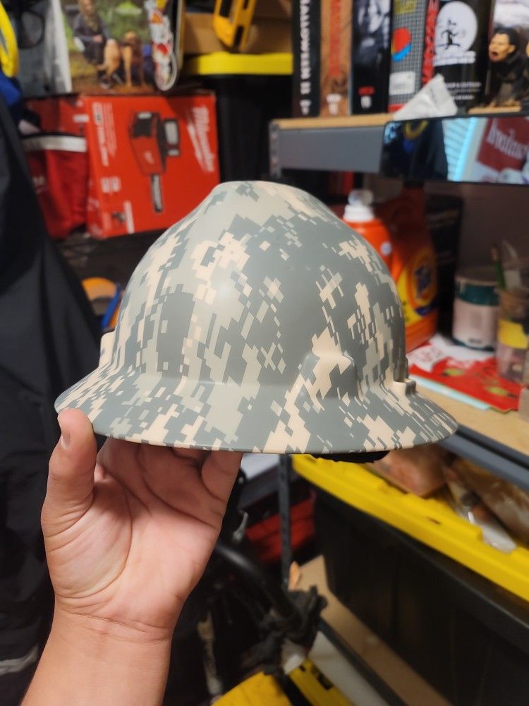 Hard Hat Msa Construction Tools Tool Belt Hammer Milwaukee Dewalt