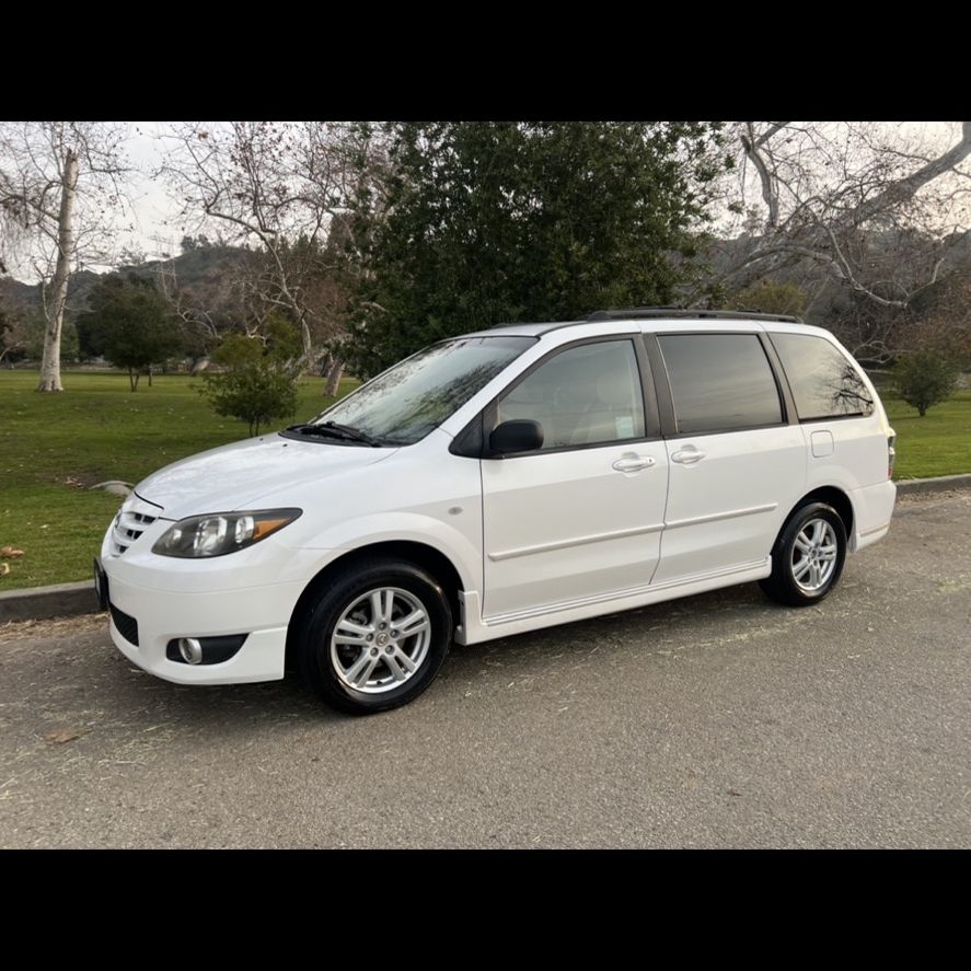 2006 Mazda MPV