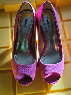 STYLE&CO. Hot Pink High Heels: Size 6