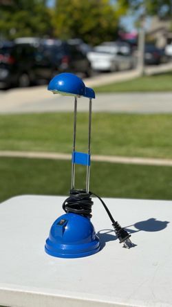 Desk lamp