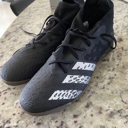 Adidas Predators Size 11 And A half Men