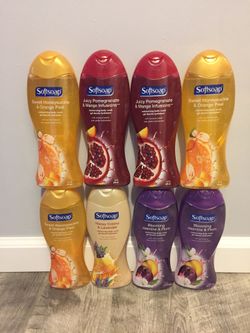 8bottles Softsoap body wash assorted scents 532ml bundle for $20/must pick up Gahanna