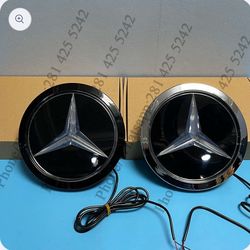 Mercedes light up logo