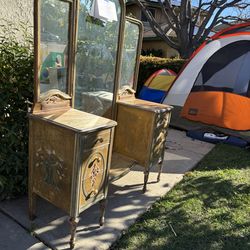 Vintage 1930s Vanity with Triple Mirror – Antique Dresser