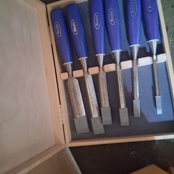 Like new Maples Blue Chisel Set and Alltrade Chisel Set in Wood box