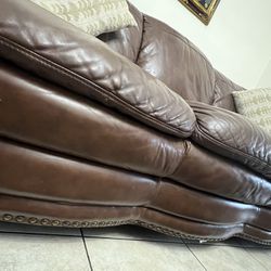Leather Sofa With 2 Sides Tables 
