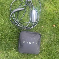 Tesla mobile charger
