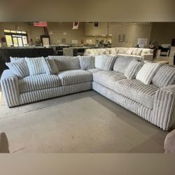 STUPENDOUS ALLOY 3 PIECE SECTIONAL