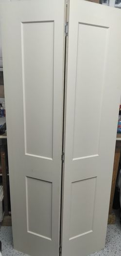 White 2-Panel Bifold Door Set