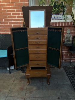 Big jewelry box