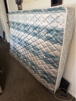 Full size mattress