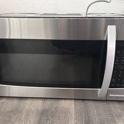 Kenmore Over The Range Microwave. Good working condition 