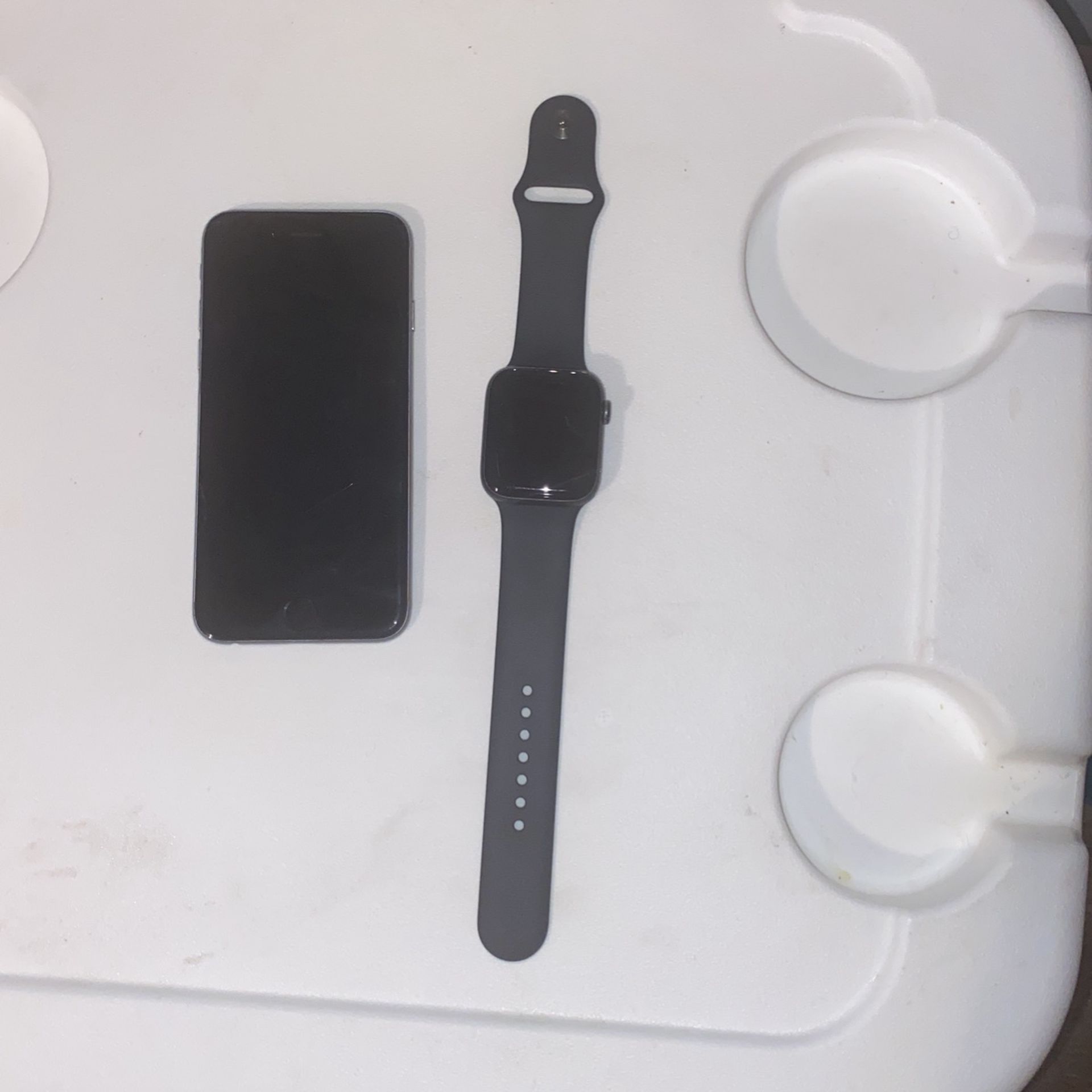 iPhone 6 And Apple Watch SE