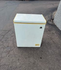 Freezer household deep chest (delivery available)