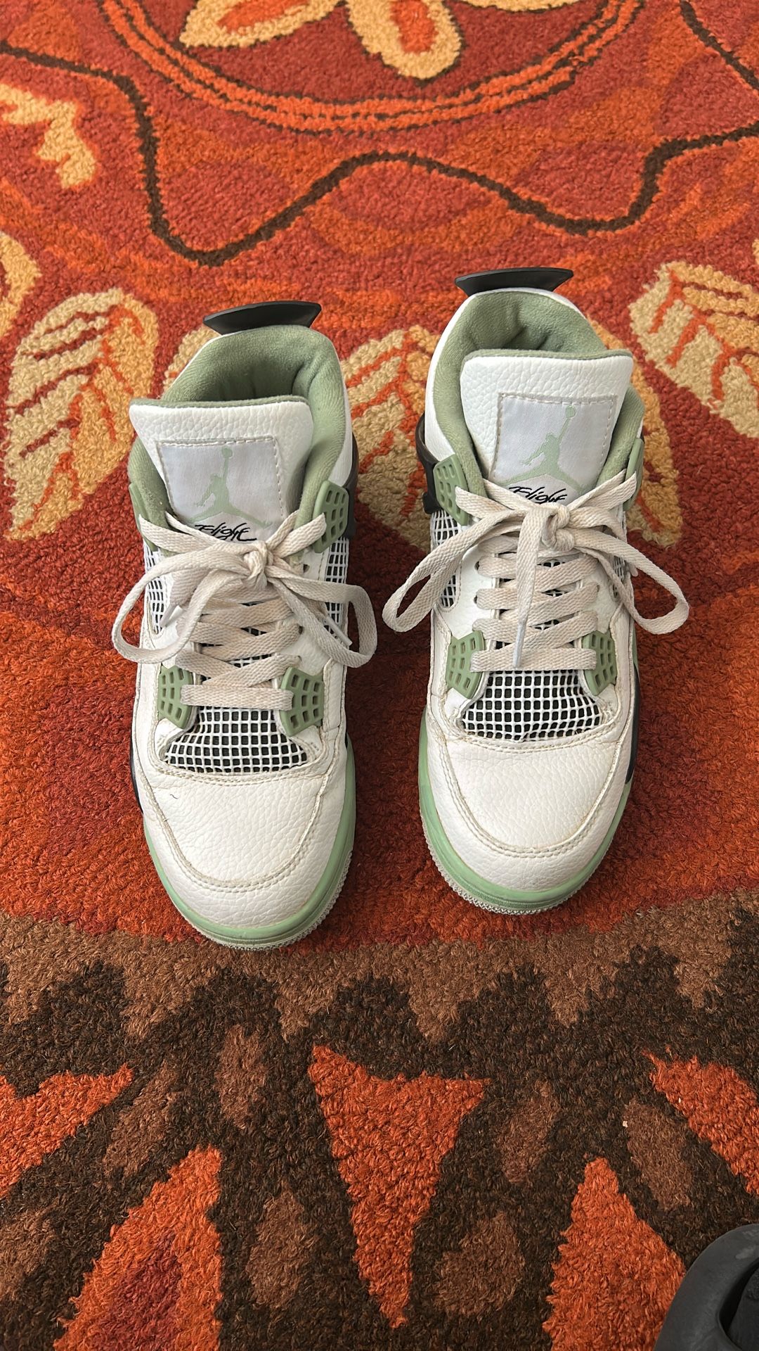 Air Jordan 4 Retro Women’s Seafoam / Oil Green
