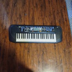 Good Condition Piano $80 Over 100 Sounds 