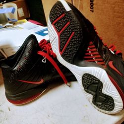 Men's Basketball Shoes 