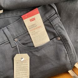 Woman’s Levi’s 