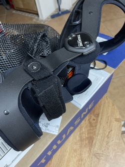 New left knee brace