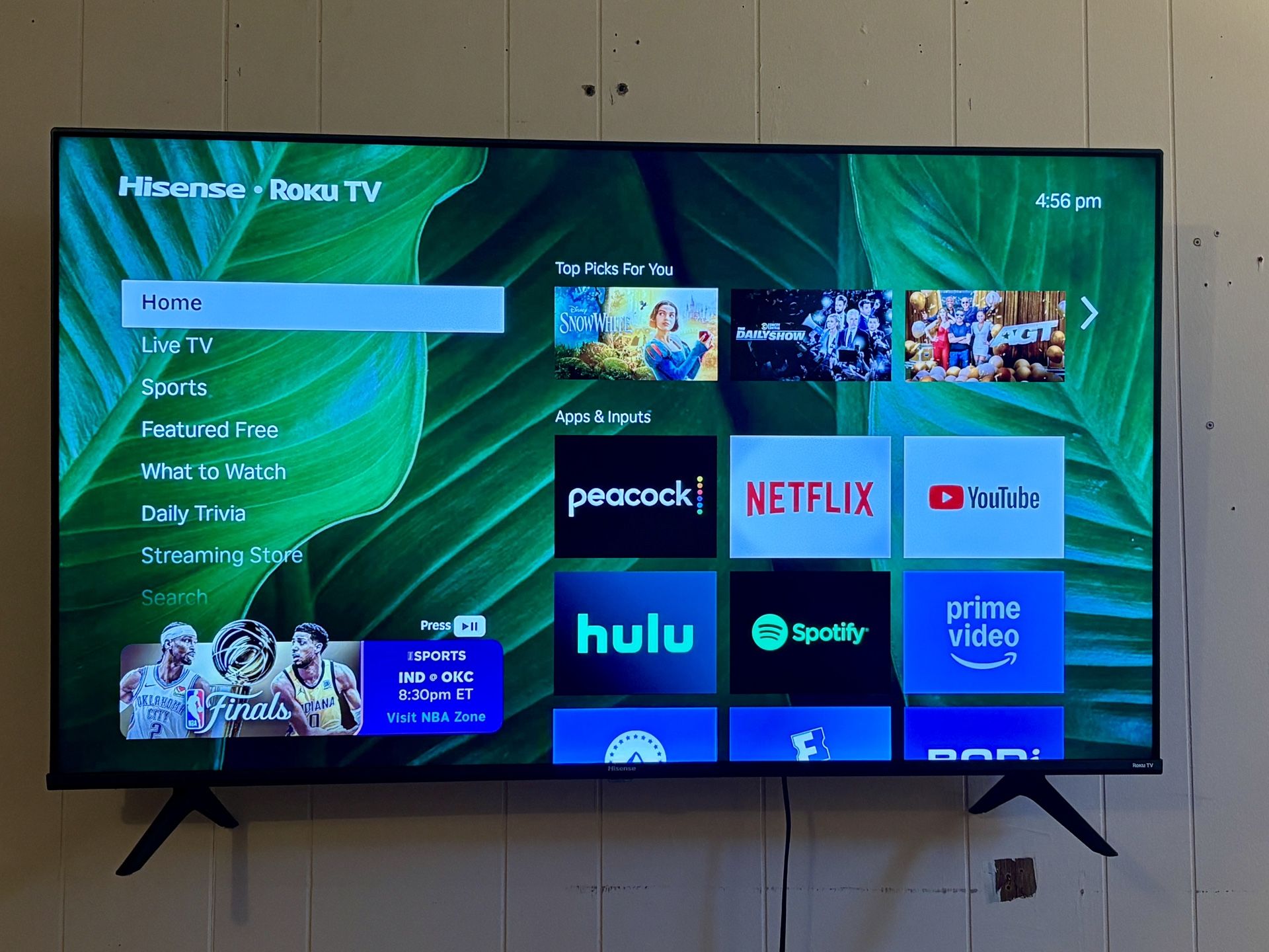 55” Smart TV Roku Hisense $200 Firm THIS IS A STEAL!!!