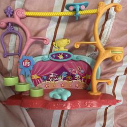 Lot Of Littlest Pet Shop Toys