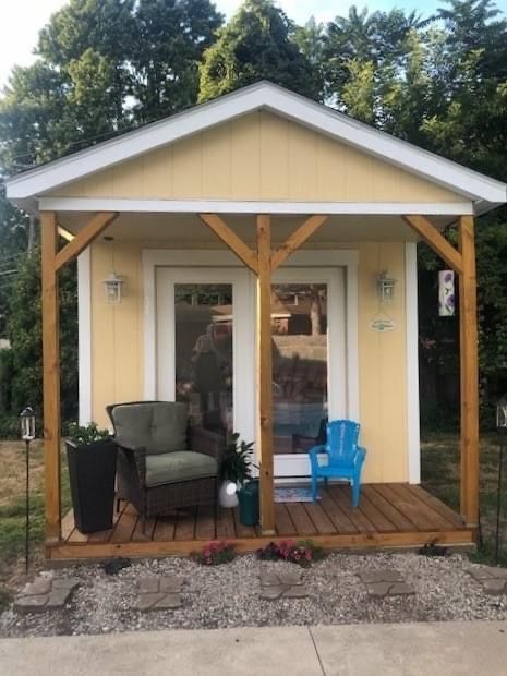 Sheds Built for Entertaining and Home Office