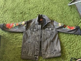 Ladies black Jean Jacket Small  Flower Emblem 