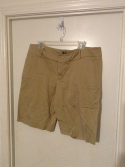 Flat front women's Mossimo shorts