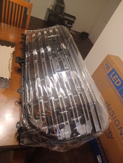 2023-2024 GMC Sierra 1500 Denali Front upper Grille