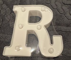 Letter R lights up