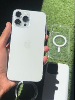 iPhone 13 Pro Max 128GB White Mint Condition!