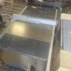 RIDGID 13 Amp 10 in. Professional Cast Iron Table Saw