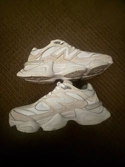 8.5 / New Balance 9060 / White & Cream ( Slightly Used)
